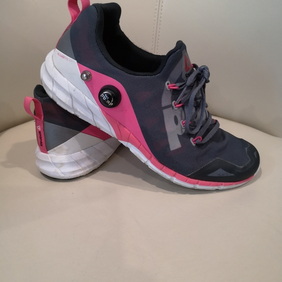 Reebok Shoes - 🔴👟Reebok pump running shoes